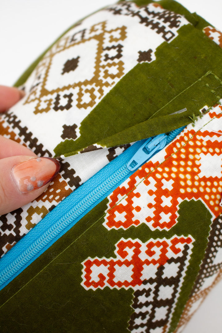 Indonesisch rolkussen Bantal Guling van vintage batik stof