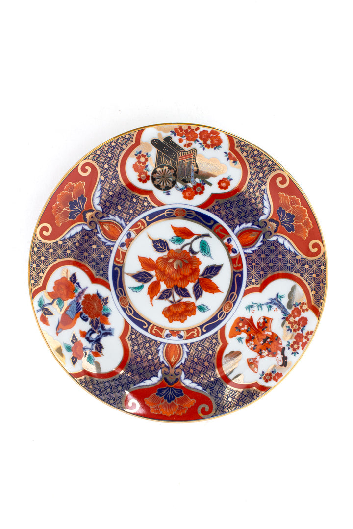 Handgeschilderde bordjes van porselein in Japanse Imari stijl