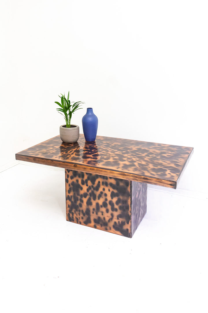 Hollywood Regency koperkleurige cheetah salontafel