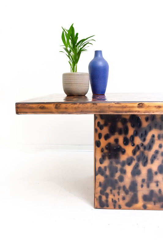 Hollywood Regency koperkleurige cheetah salontafel