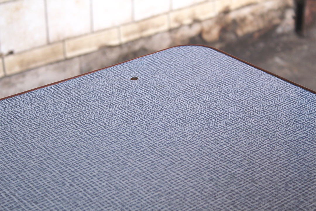Opklapbare vintage formica bijzettafel