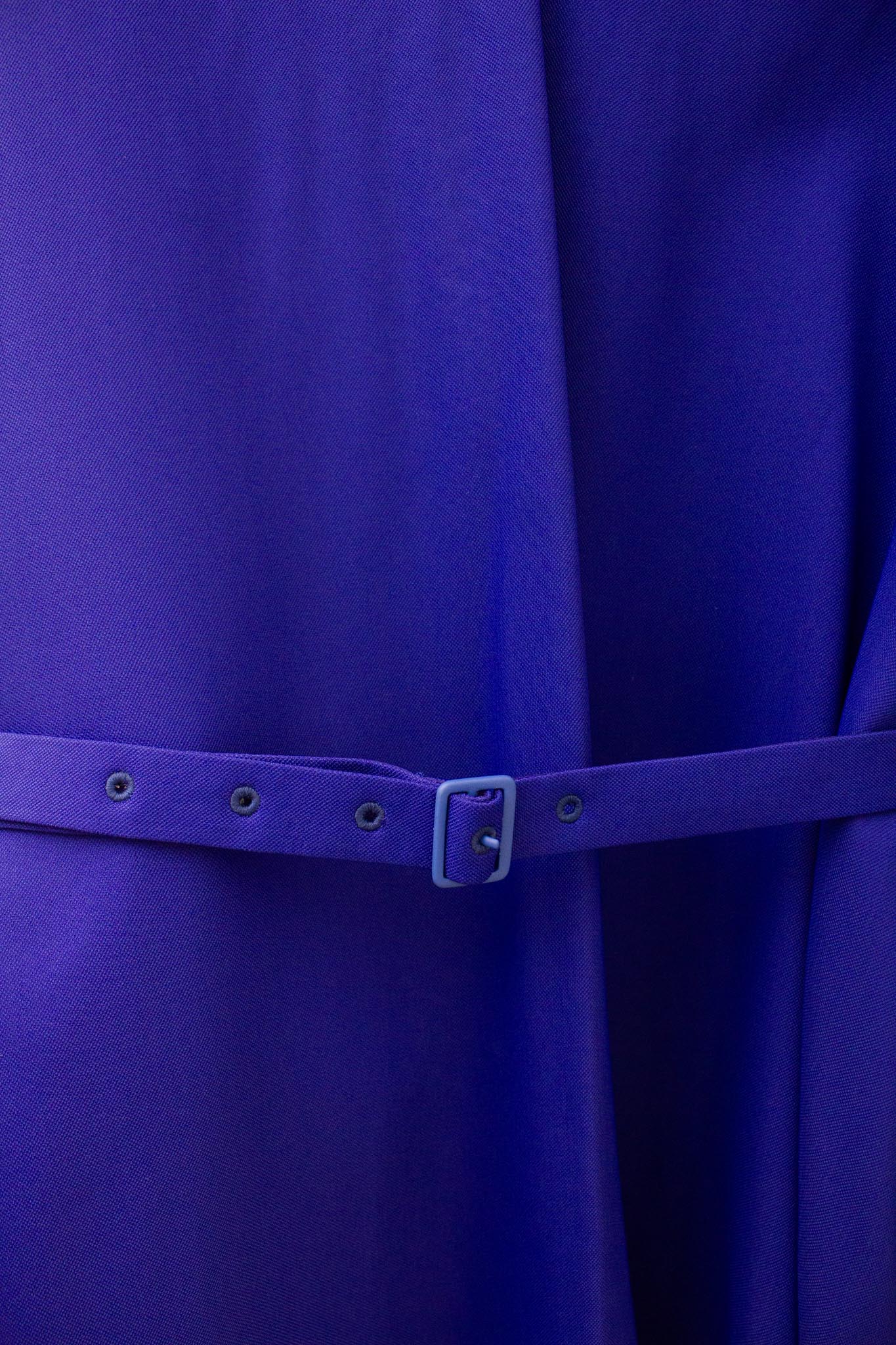 Kobaltblauwe Margiela MM1 2019 jurk met ceintuur