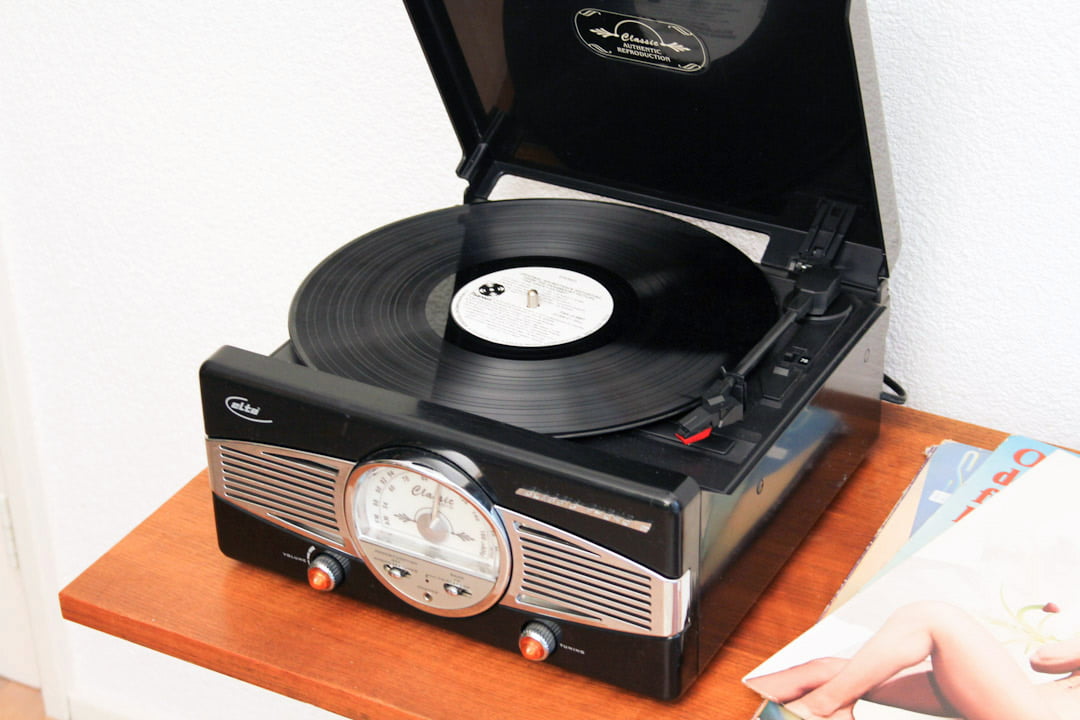 Elta retro platenspeler + radio