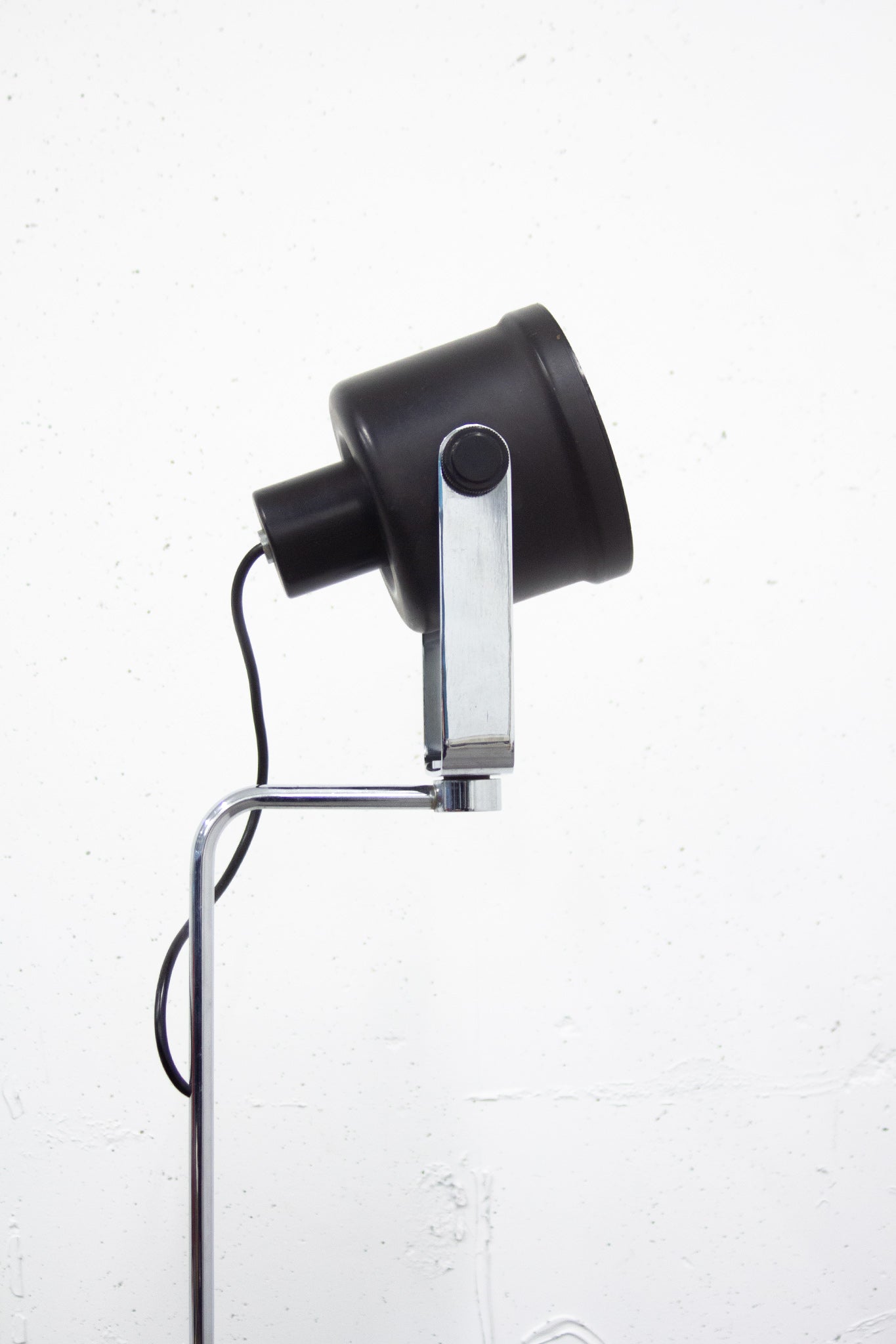 70’s Italiaanse zwarte verchroomde P433 spot vloerlamp Brusasco & Torretta voor LUCI