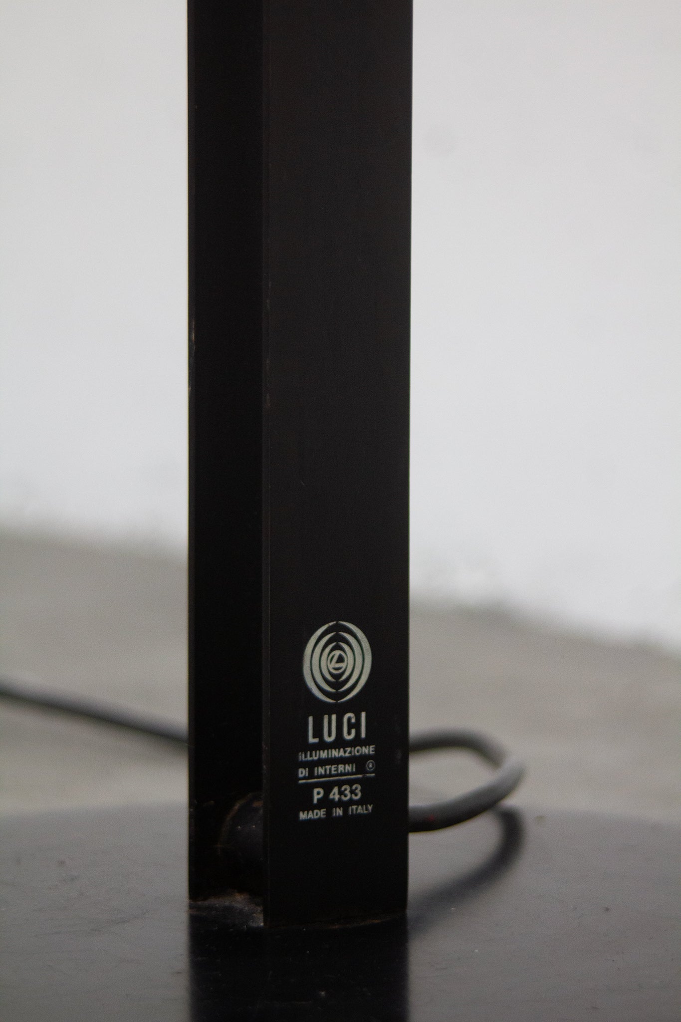 70’s Italiaanse zwarte verchroomde P433 spot vloerlamp Brusasco & Torretta voor LUCI