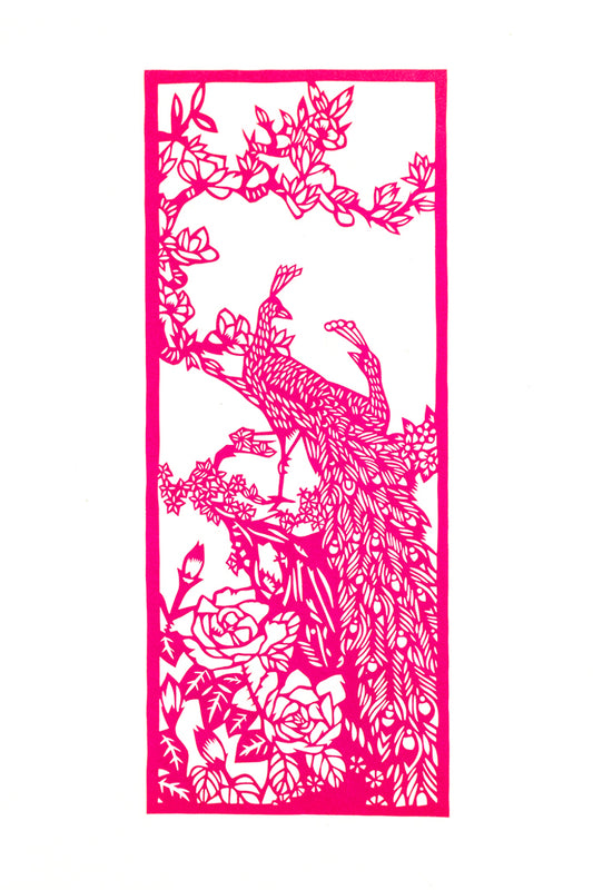 Japans kirigami vintage kunstwerk van fuchsia papier - pauw in lijst