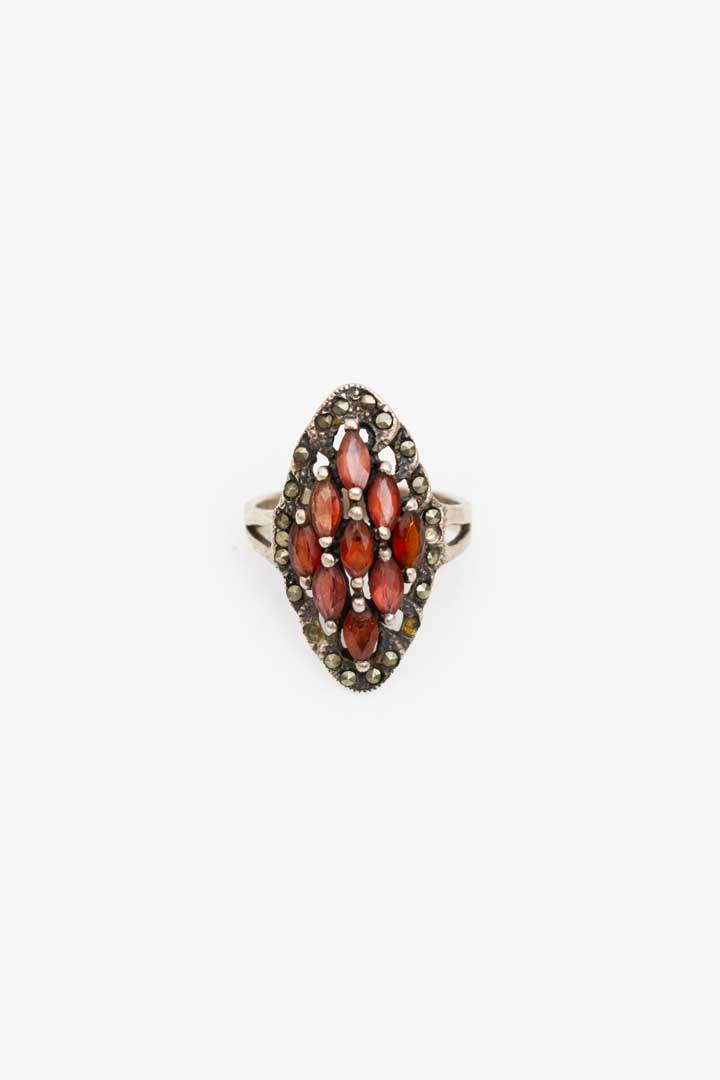 Jaren 20 925 zilveren ring ingelegd met marcasiet en roze granaat