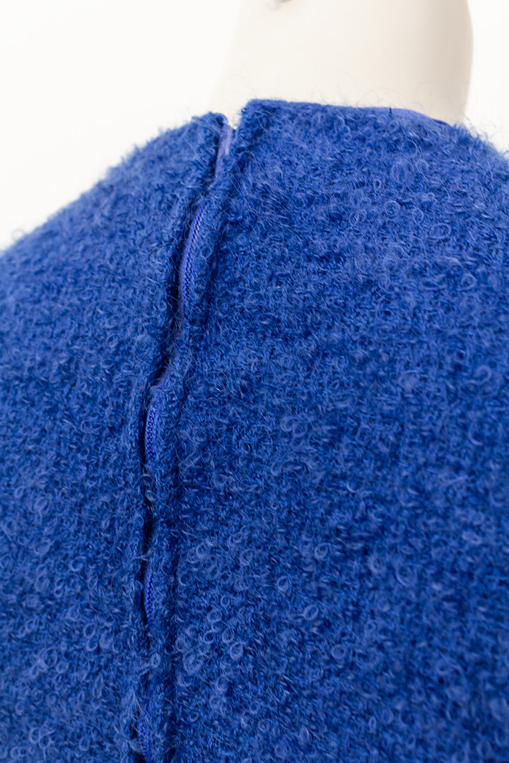 Jaren 50 bouclé jurk van donkerblauw wol met strikje Bonwit Teller