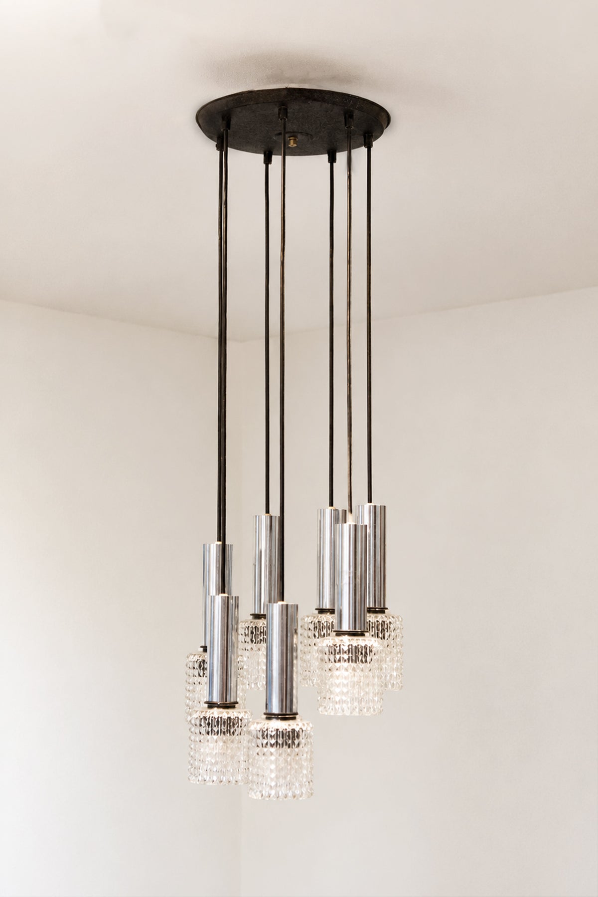 Jaren 60 cascade hanglamp met 7 glazen kelken