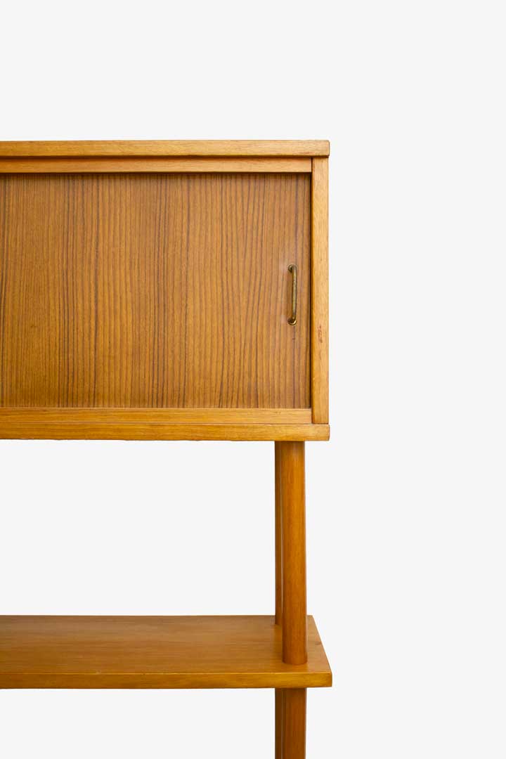 Jaren 60 eikenhouten wandmeubel 'stokkenkast'