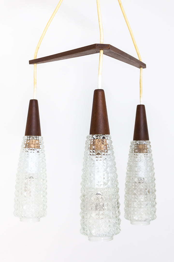 Jaren 60 hanglamp met houten boemerang en 3 lichtbronnen Louis Kalff Philips stijl