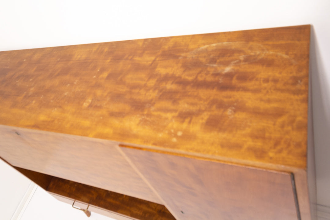 Jaren 60 kast of secretaire van teak-fineer met taps toelopende pootjes
