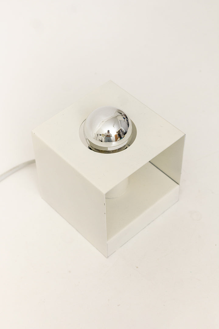 Jaren 70 Philips wandlamp wit metaal met kopspiegellamp