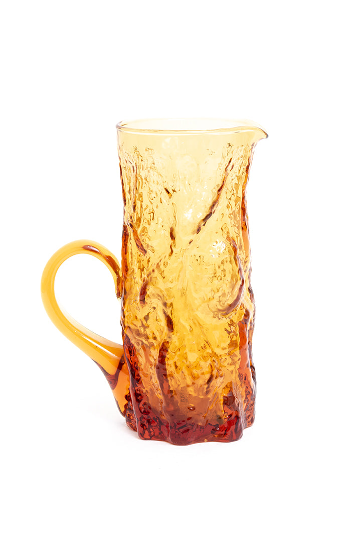 Jaren 70 karaf van amberkleurig glas met schors reliëf
