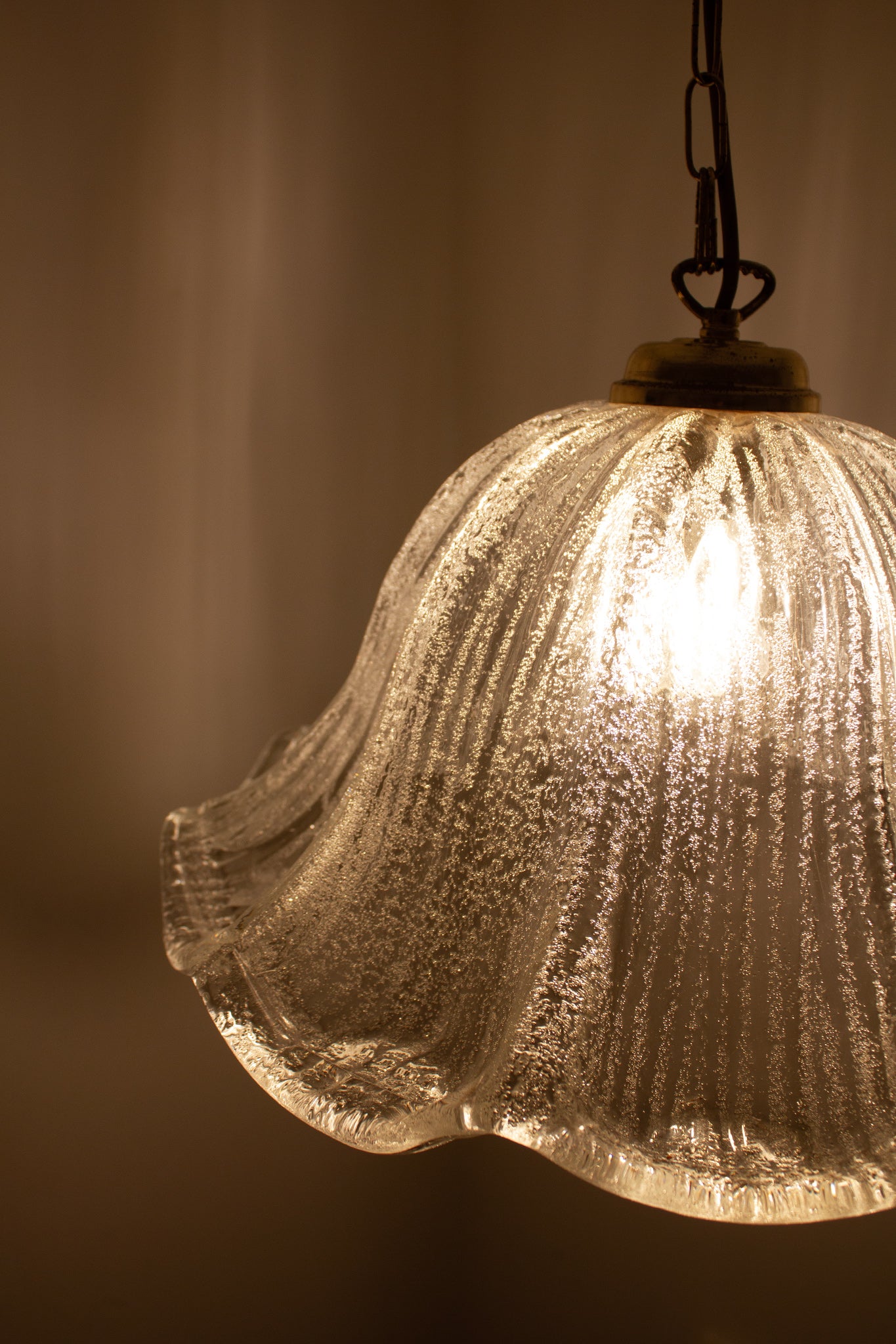 Jaren 70 glazen getextureerde Massive hanglamp