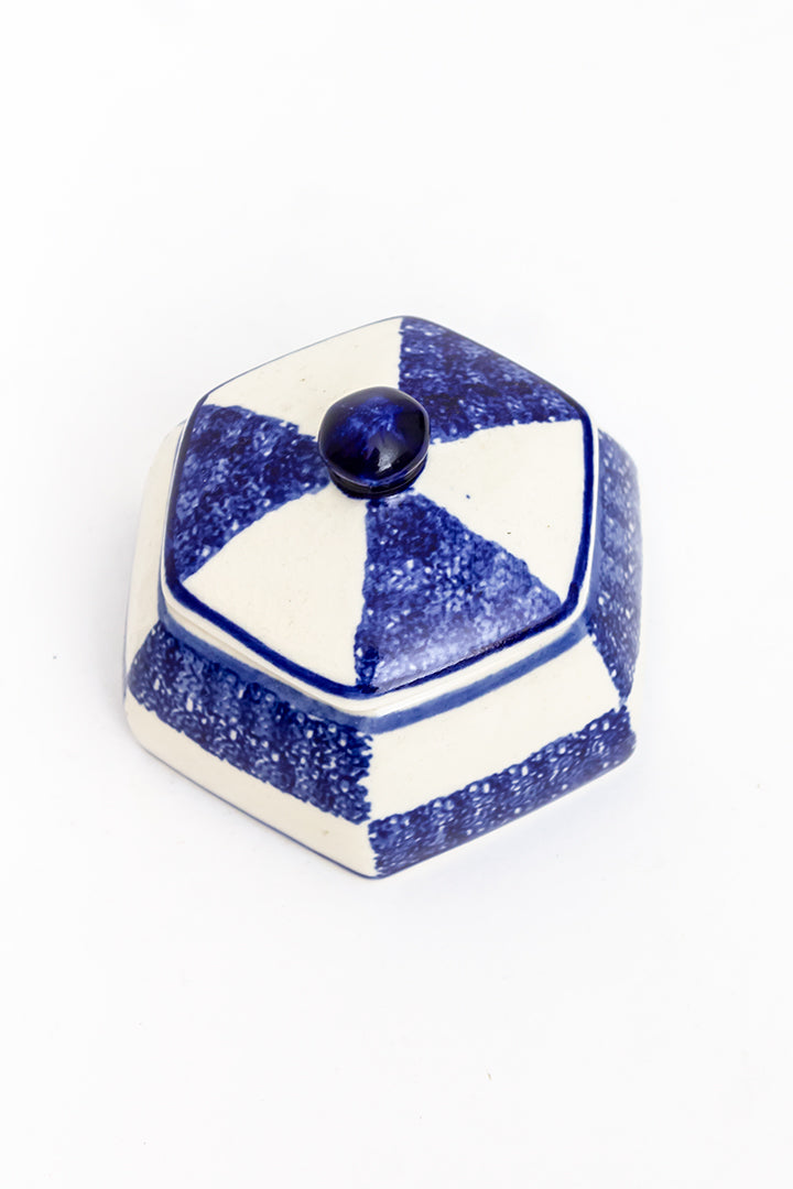 Keramieken hexagon potje blauw en wit met deksel Bunzlauer Heisse