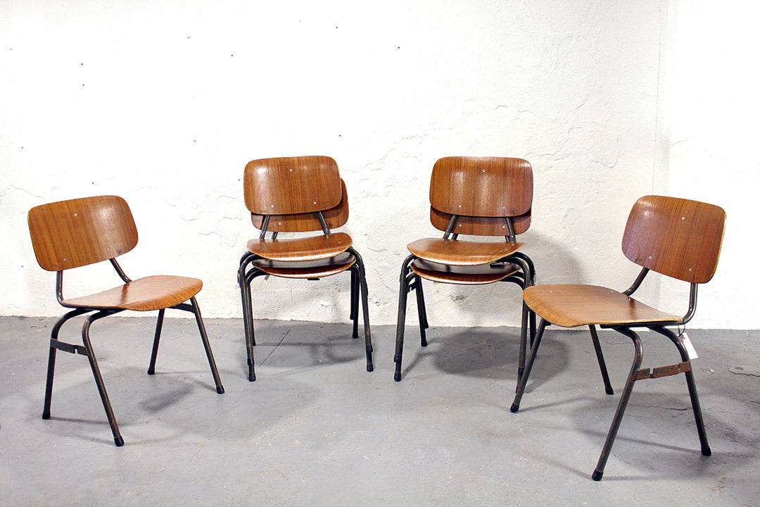 Kho Liang Ie schoolstoelen jaren 50