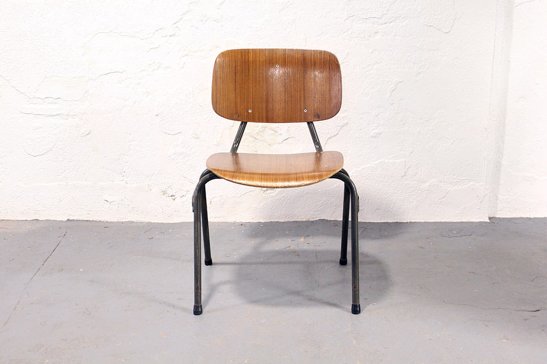 Kho Liang Ie schoolstoelen jaren 50