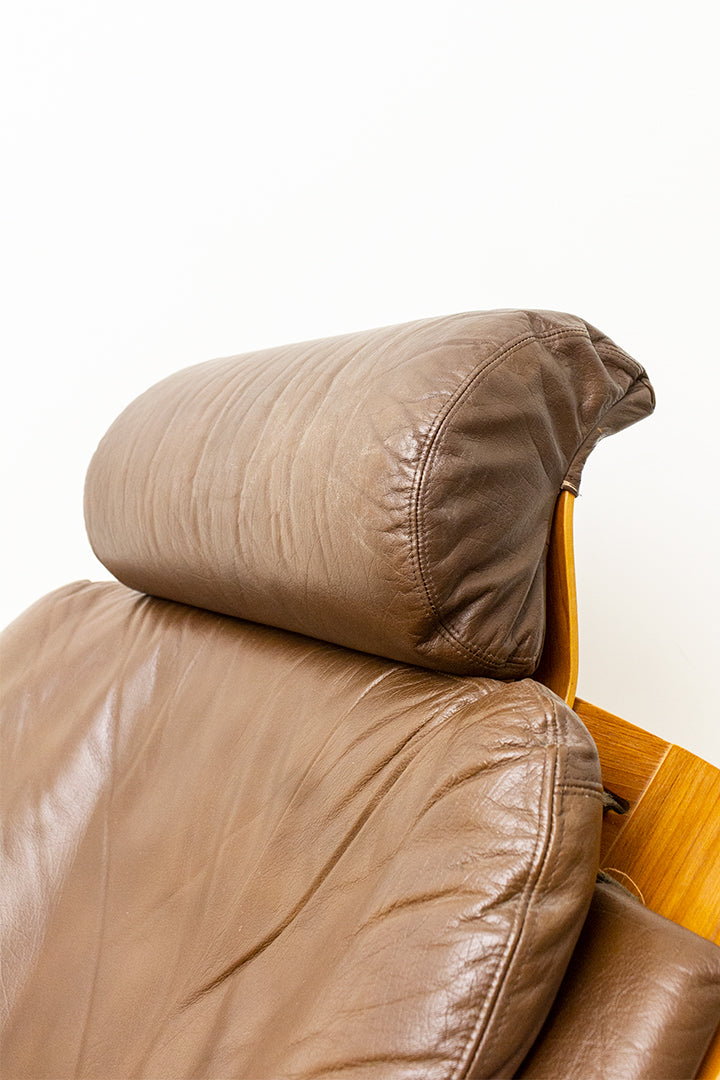 Kroken Ake Fribytter vintage fauteuil met bruine leren bekleding jaren 70