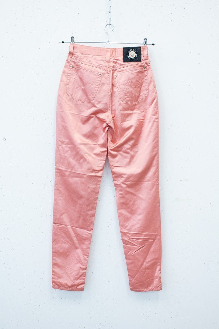 Lichtroze satijnen Y2K Versace Jeans Couture broek