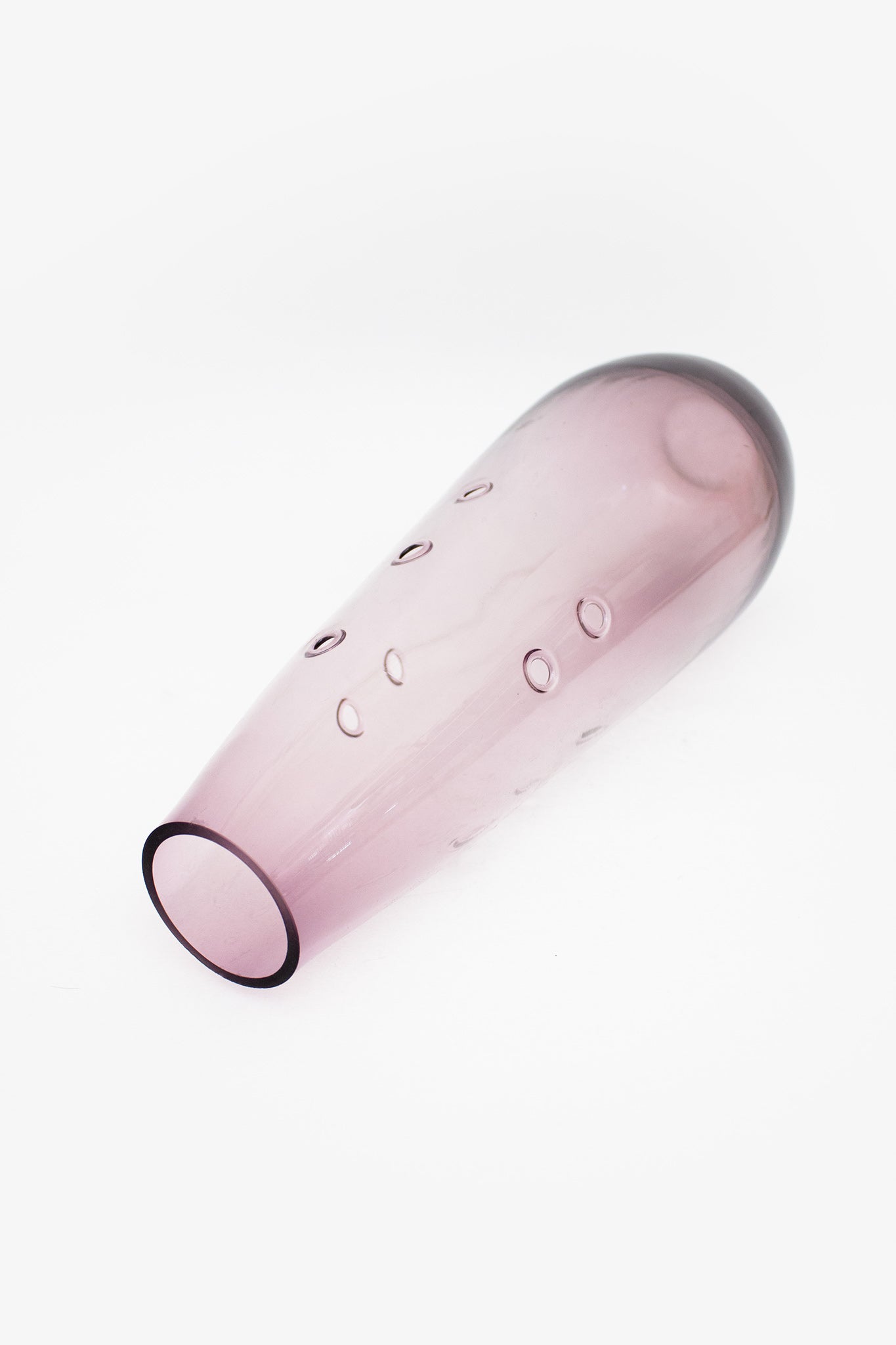 Hoge lila vaas met ronde gaten