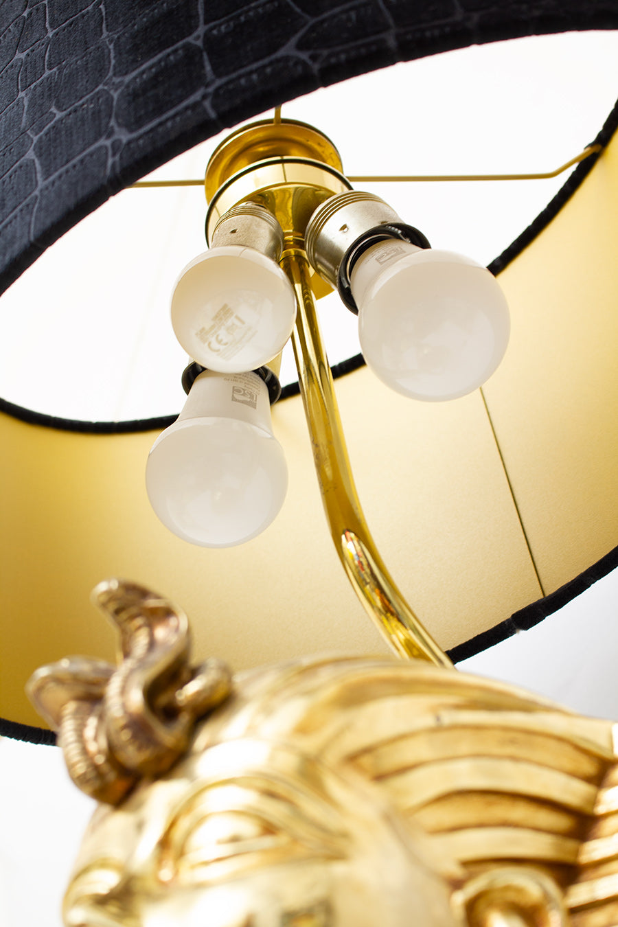  Lusterie DeKnudt Farao 70s tafellamp verguld Noir de Mazy