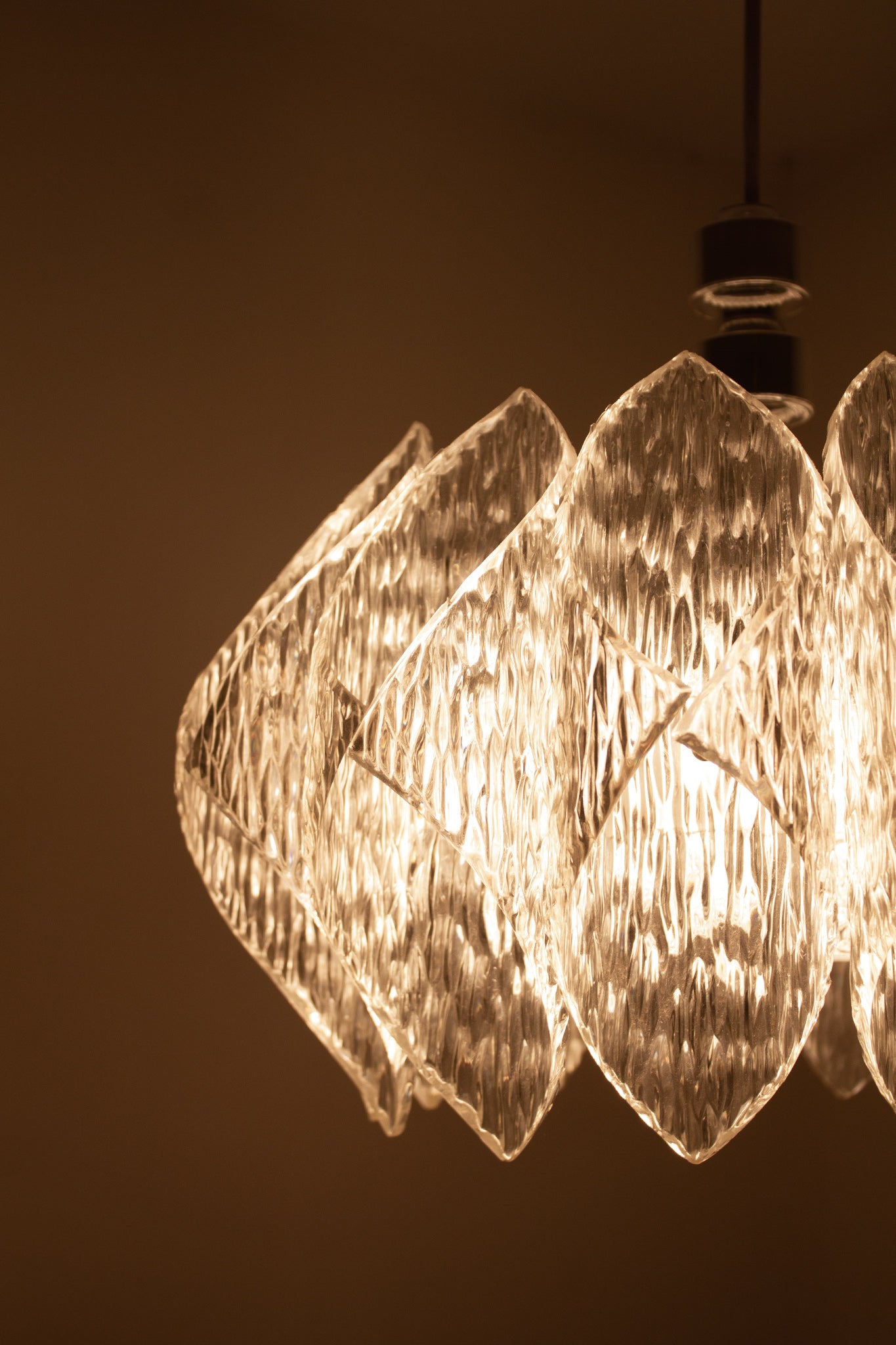 70’s ME Marbach Leuchten ‘ijsglas’ acryl hanglamp met verchroomde ophanging