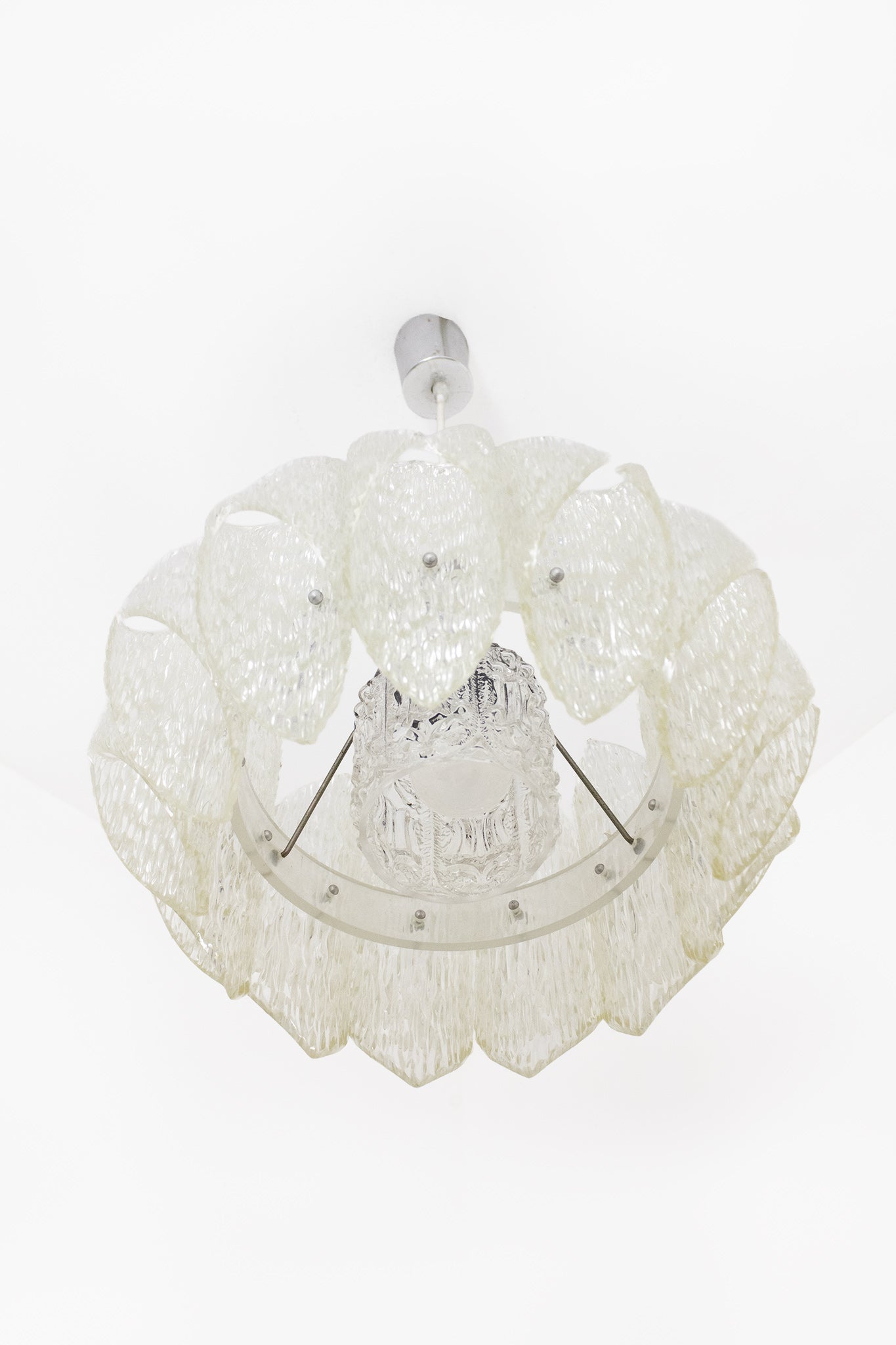 70’s ME Marbach Leuchten ‘ijsglas’ acryl hanglamp met verchroomde ophanging