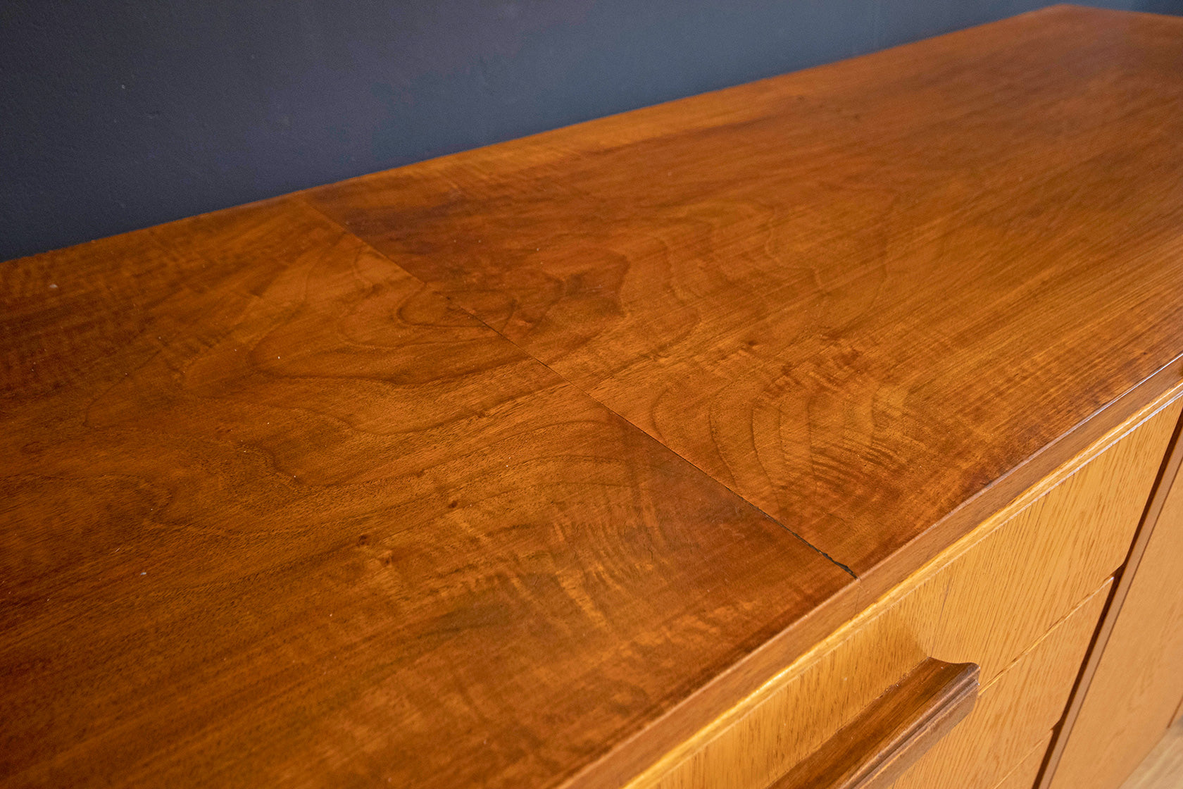 Mahonie Eikenfineer vintage dressoir met 4 lades en deurtjes