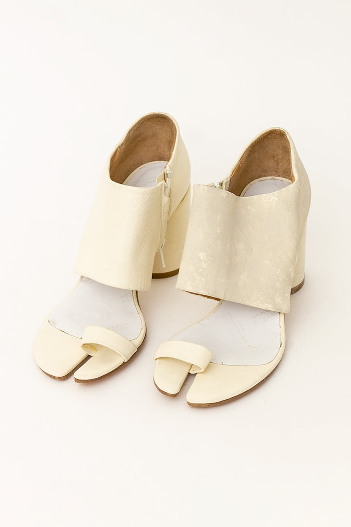 Maison Martin Margiela Tabi sandalen crèmekleurig met hak (opknap-project)