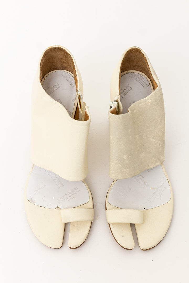 Maison Martin Margiela Tabi sandalen crèmekleurig met hak (opknap-project)