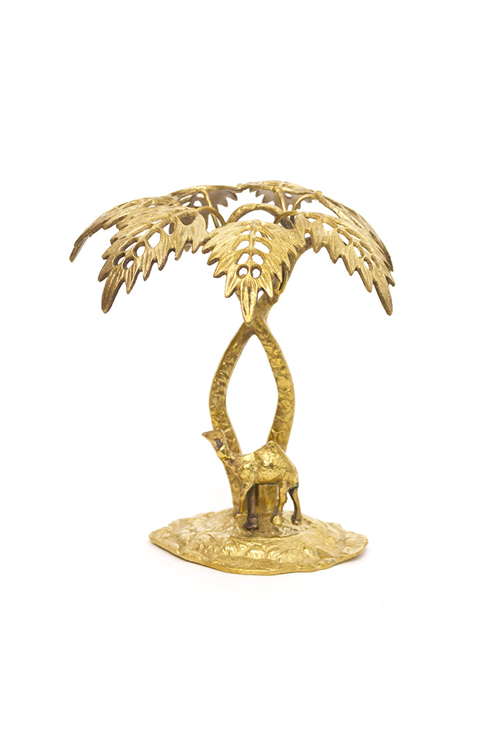 Messing eiland met dromedaris en palmbomen vintage