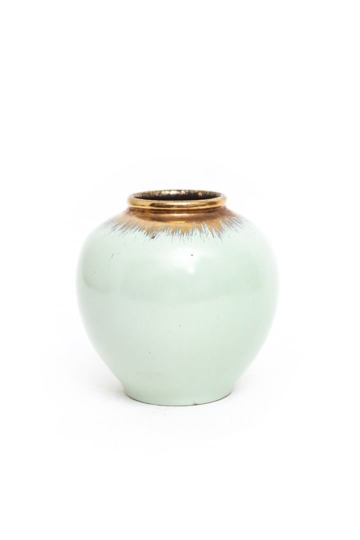 Mintgroen vaasje met gouden vegen vintage Ü-Keramik 359-12