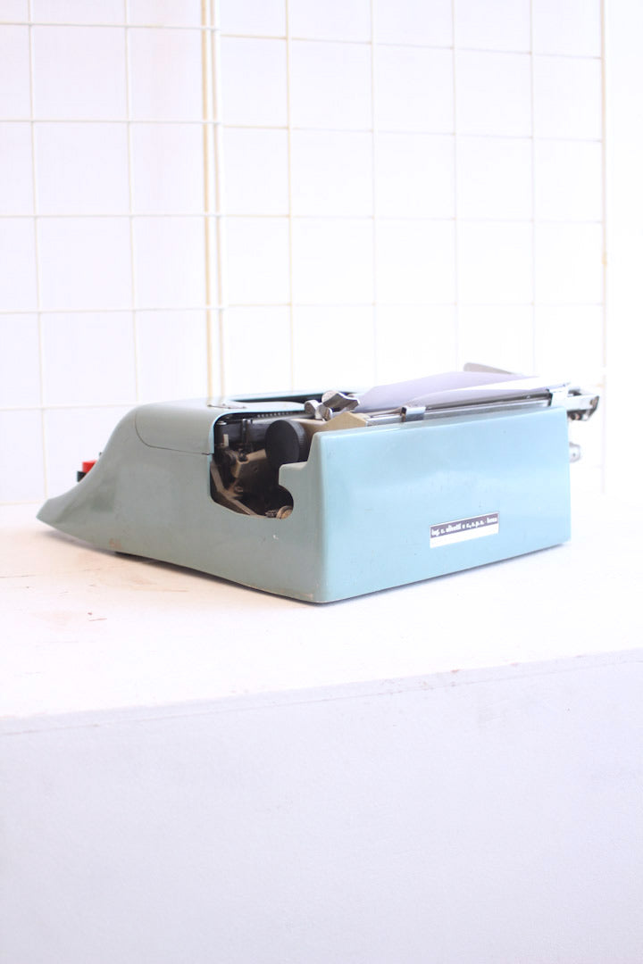 Mintgroene Olivetti-Studio 44 jaren 50 typemachine