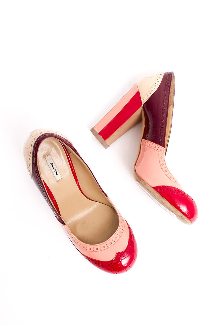 Miu Miu spectator pumps van lakleer