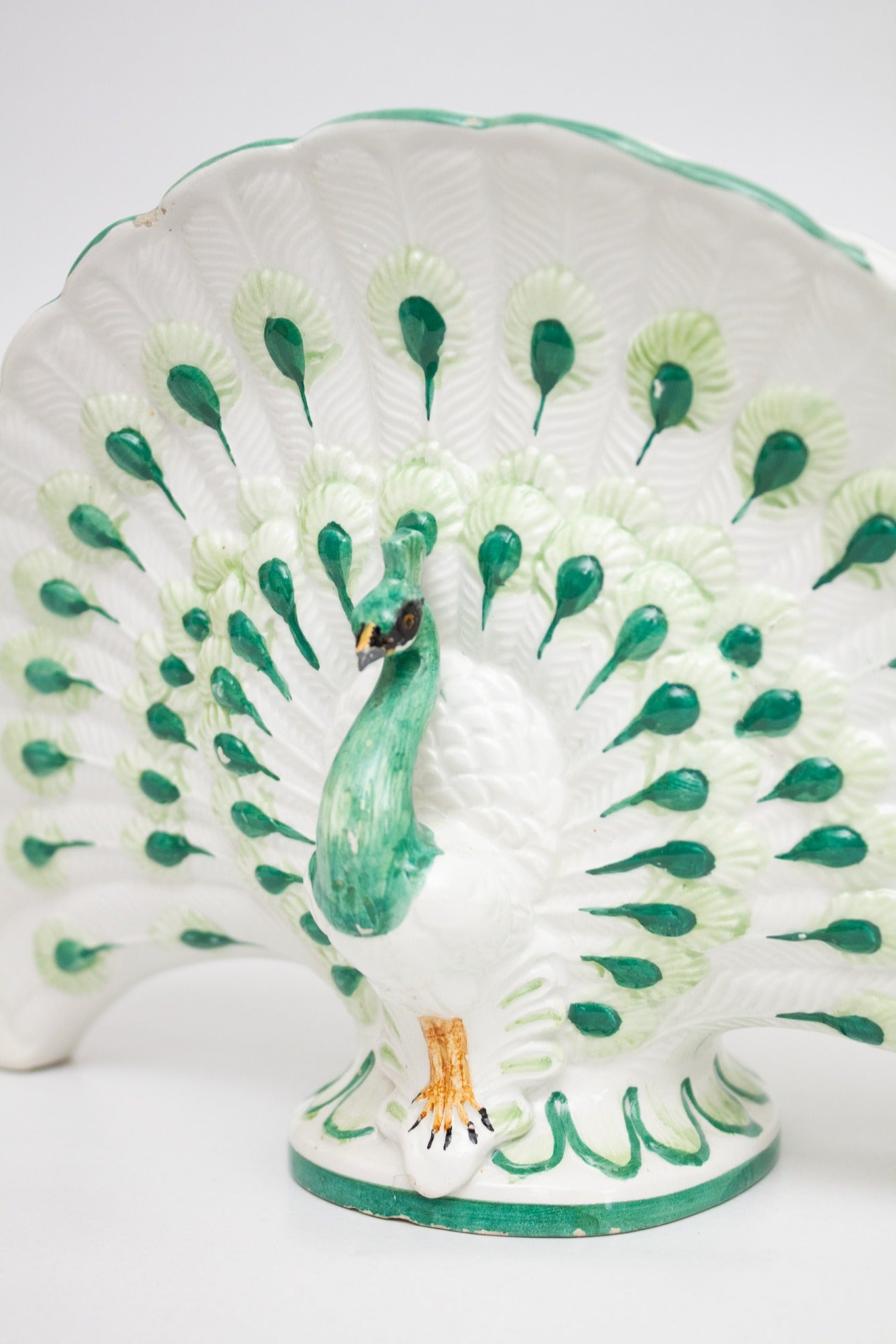 Nora Fenton Majolica vaas/ bloempot wit met groene pauwen