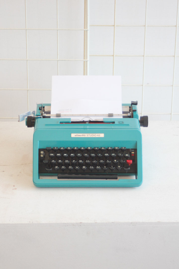 Olivetti Studio 45 turquoise typemachine