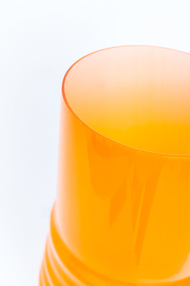 Oranje vloervaas van glas met ribbels Hema 2004