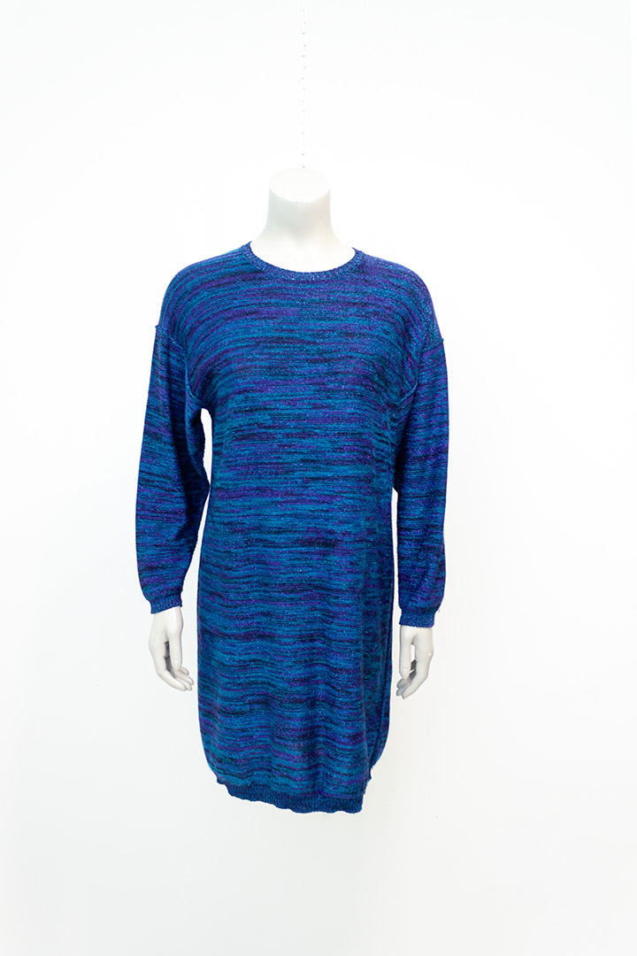 Oversized trui gebreid in verschillende blauw- en paarstinten