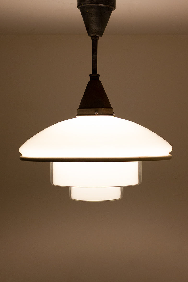 Sistrah P4 hanglamp Otto Müller Bauhaus jaren 30