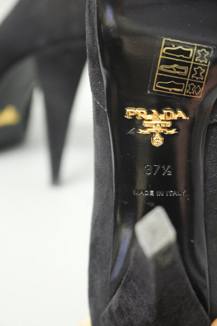Zwarte Prada pumps