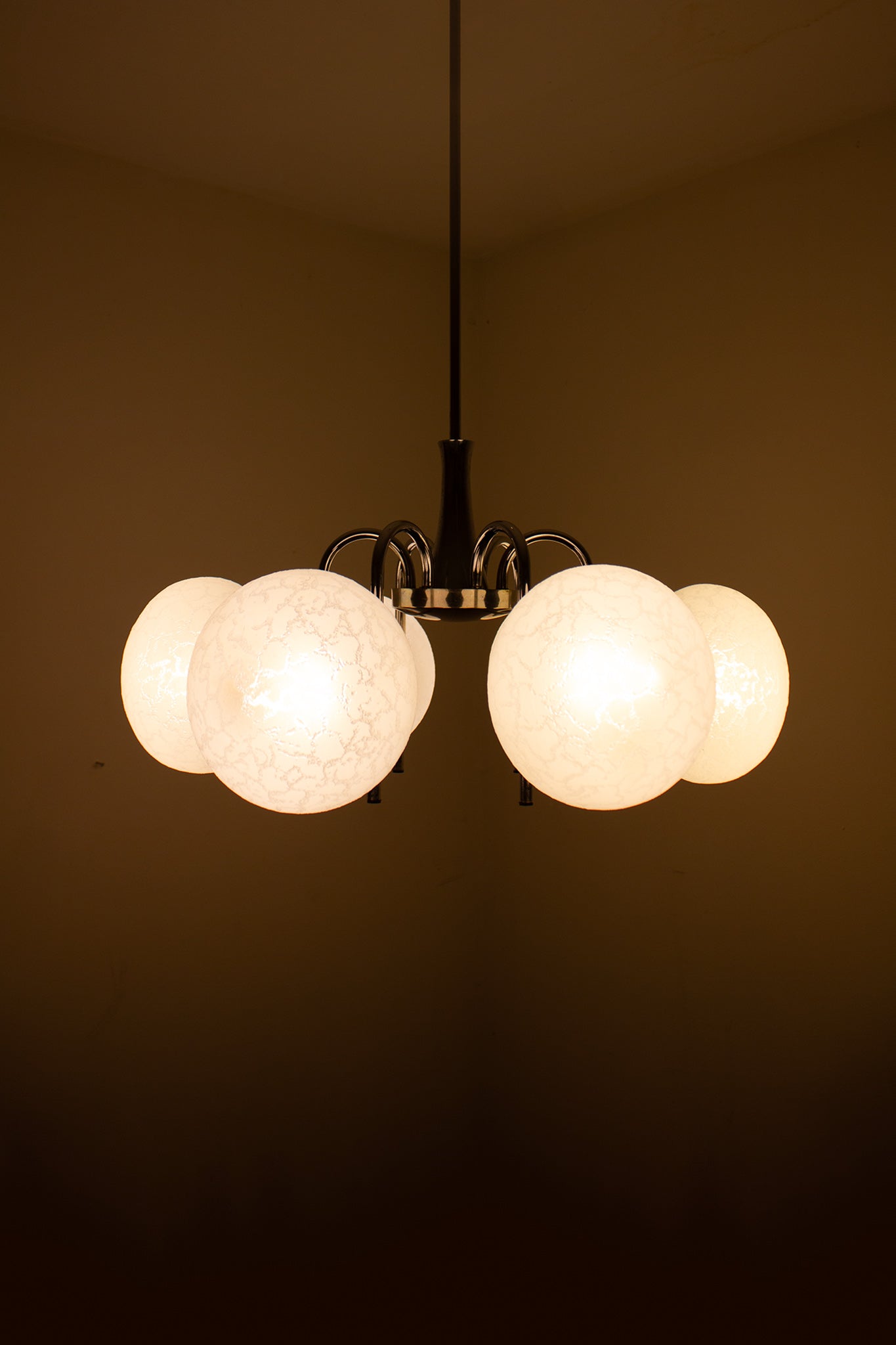 6-bollige Richard Essig x Hustadt Bauhaus kroonluchter