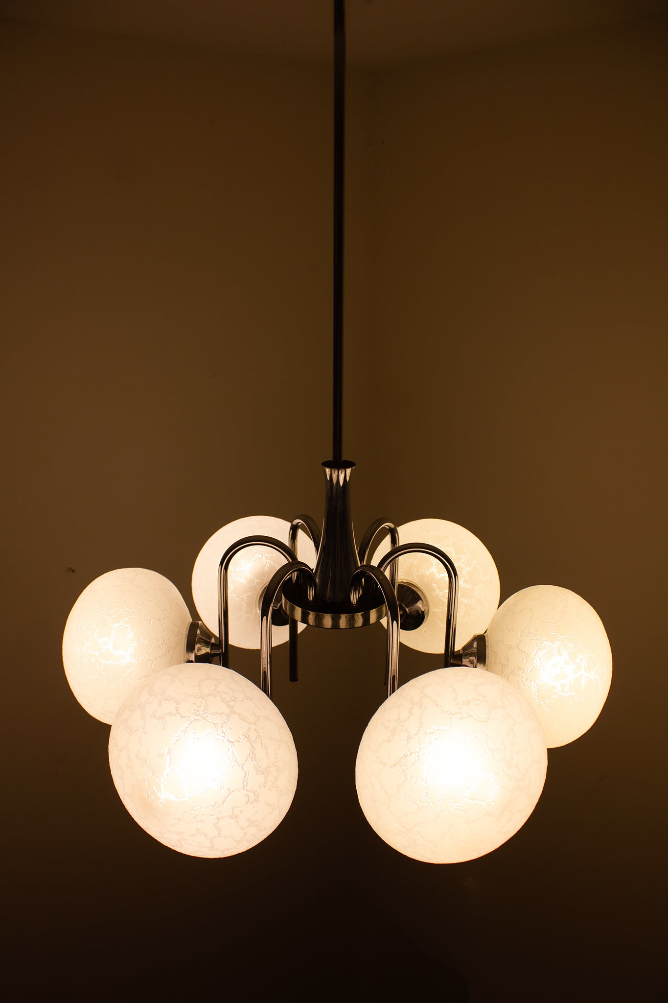 6-bollige Richard Essig x Hustadt Bauhaus kroonluchter