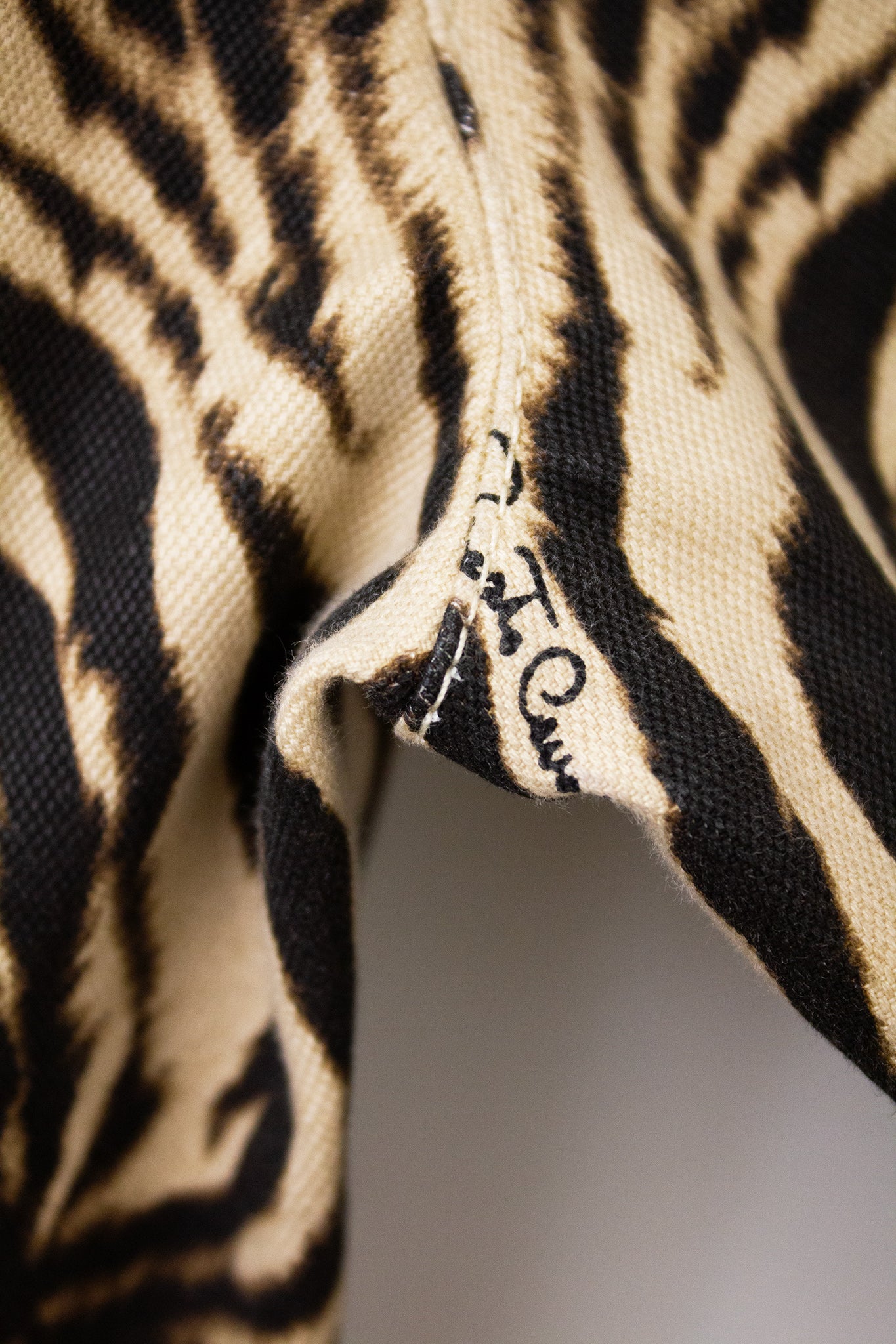 Roberto Cavalli panterprint capri broek met rijgkoord