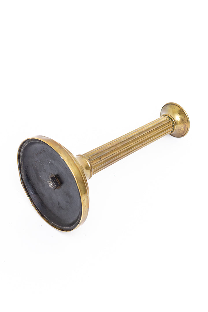 Robuuste kandelaar van messing en gietijzer vintage