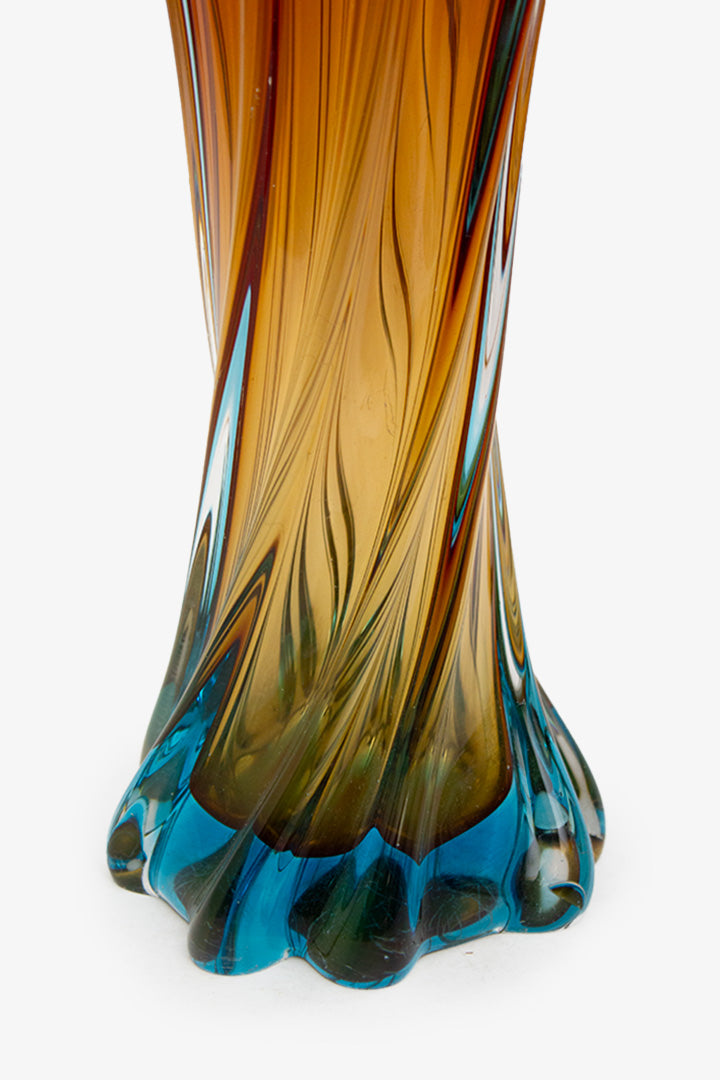 Rode turquoise 60/70s Murano glazen gedraaide vaas