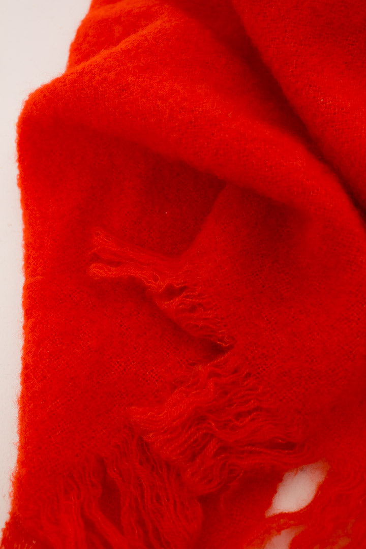Rode wollen shawl van Yohji Yamamoto