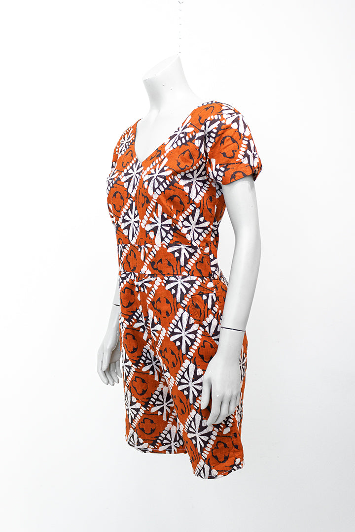 Roestbruine vintage playsuit met zwart-witte batik print