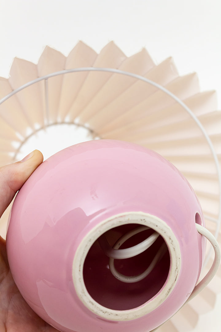 Roze tafellampje met plissé kap vintage
