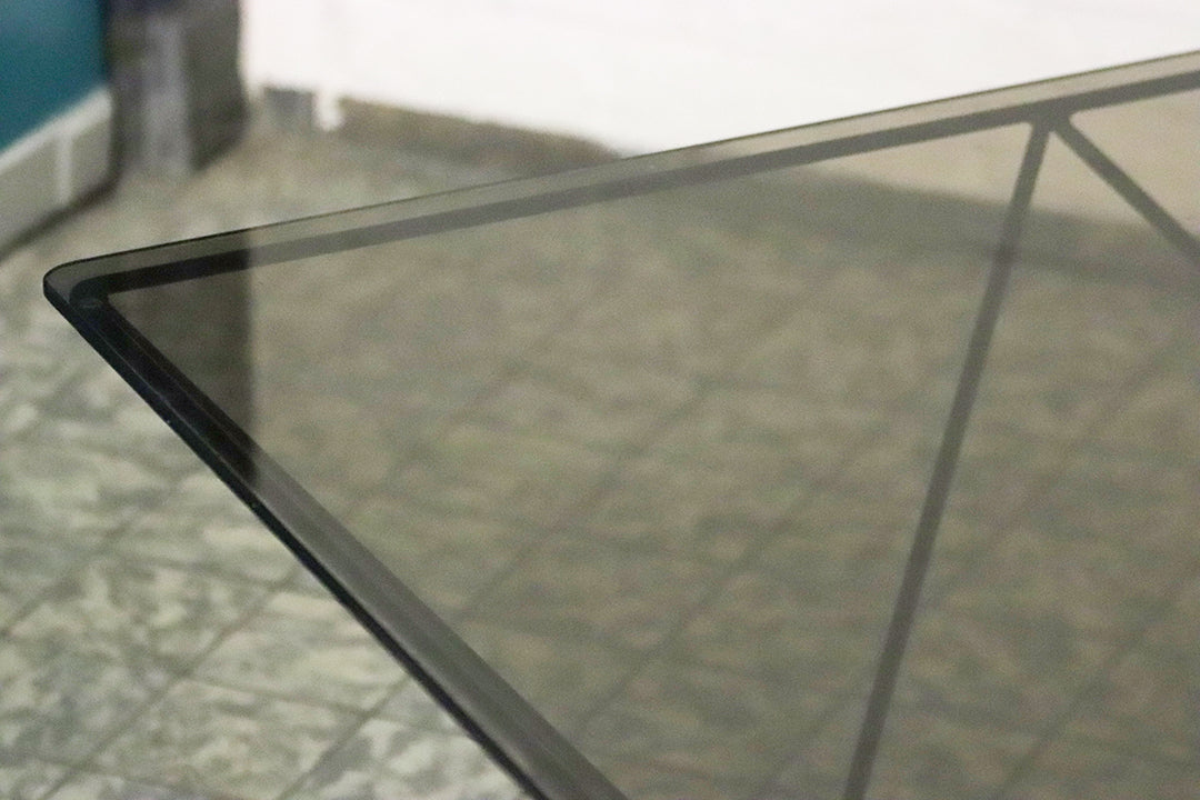 Salontafel Paola Piva look-a-like metalen fame met blad van rookglas